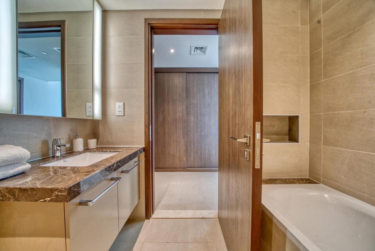 Boho-Chic Cosy 1Br, Minutes To Burj Khalifa Apartment Дубай Екстериор снимка