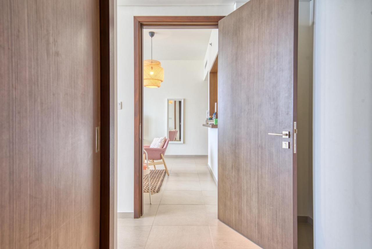 Boho-Chic Cosy 1Br, Minutes To Burj Khalifa Apartment Дубай Екстериор снимка